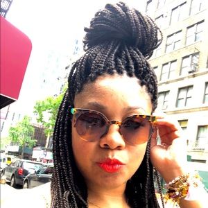 Meet Your Posher, Brit